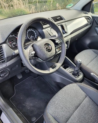 Skoda Fabia cena 58999 przebieg: 8900, rok produkcji 2022 z Namysłów małe 106